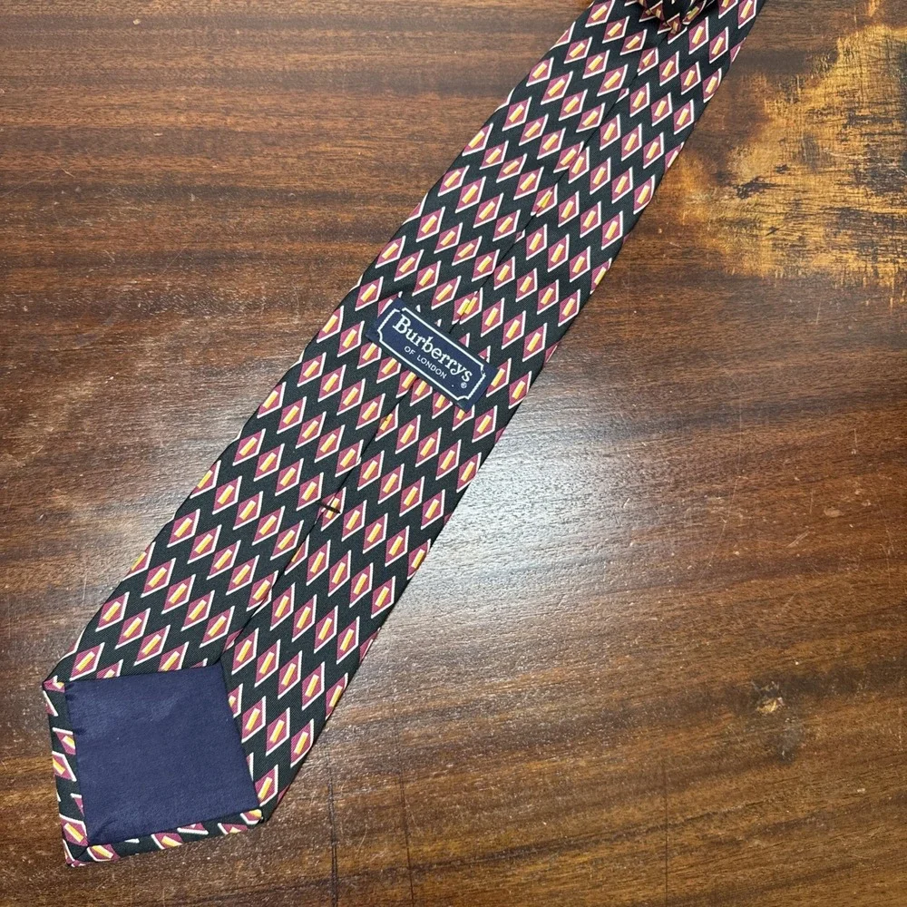 VTG Burberrys of London Mens Geometric Tie Silk Hand Sewn in USA Formal Business